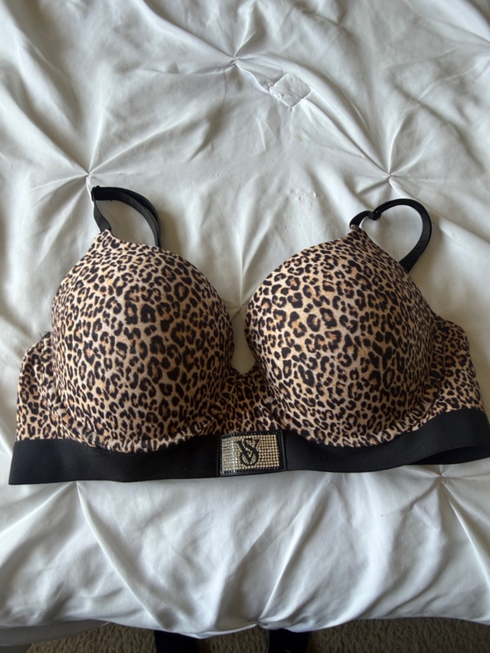 Victoria's Secret Leopard t-shirt full coverage  Padded Bra 34D